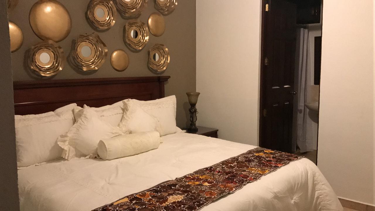 Del Centro Hotel Бернал Екстериор снимка