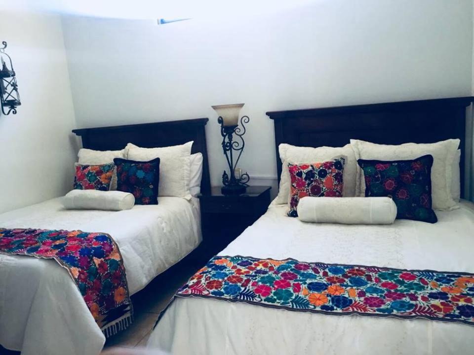 Del Centro Hotel Бернал Екстериор снимка
